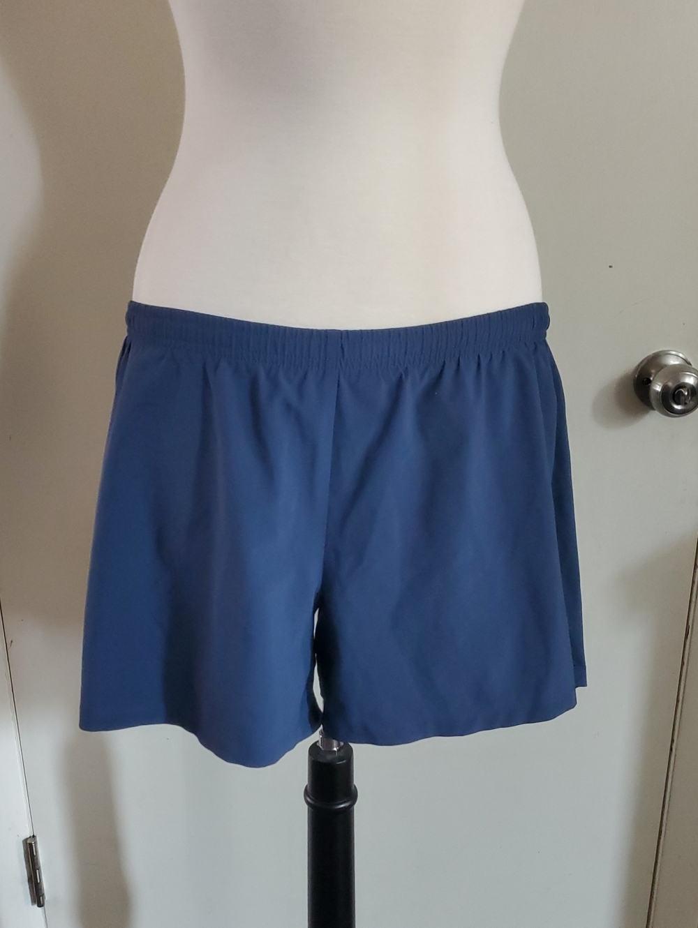 tek gear Women's Navy Athletic Shorts with Elastic Waist